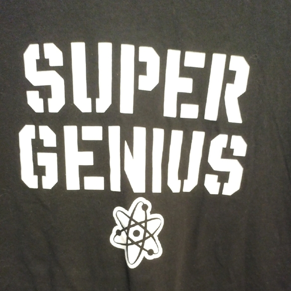 Place Black Super Genius Tee - Picture 4 of 11